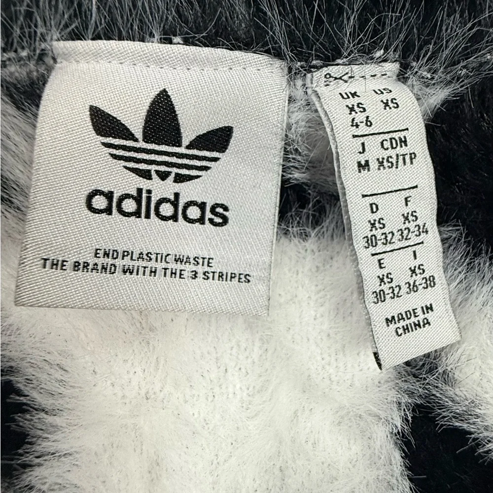 Adidas Black and White V-Neck Sweater with Bold Pattern - Picture 7 of 10